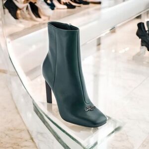 Karl Lagerfeld Leather Square-Toe Booties – Forest Green – US 11
